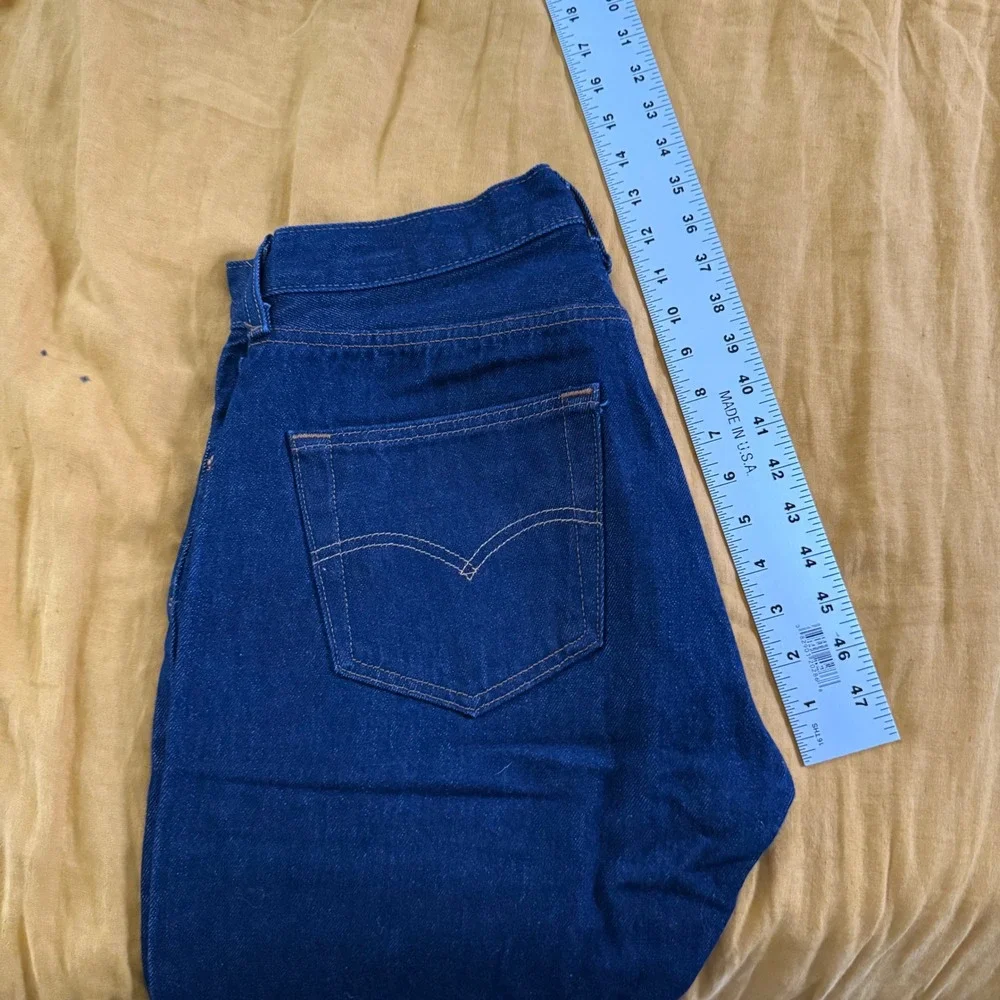 Levis 501 Original Fit Mens Jeans Dark Indigo Blue Straight Leg 33x30 Button Fly